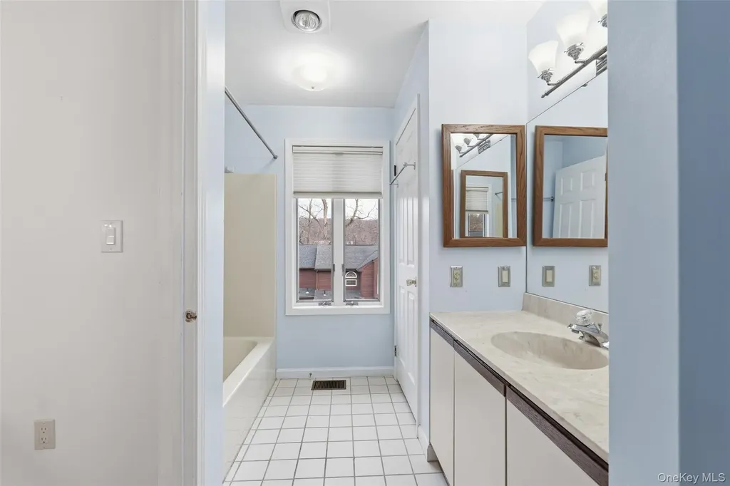17 Knoll View Ossining NY 10562