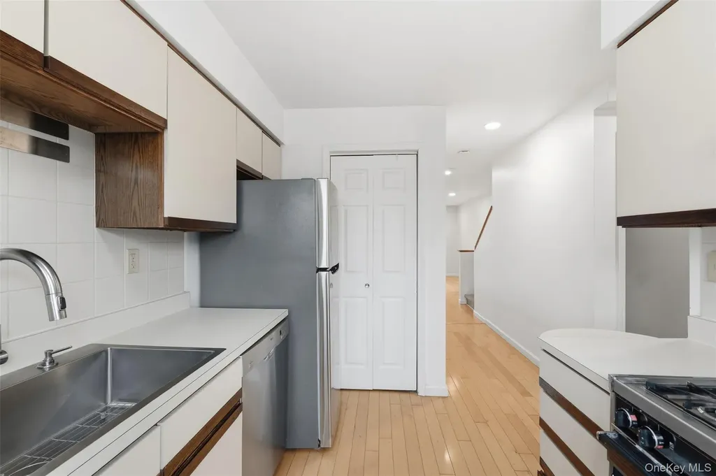 17 Knoll View Ossining NY 10562