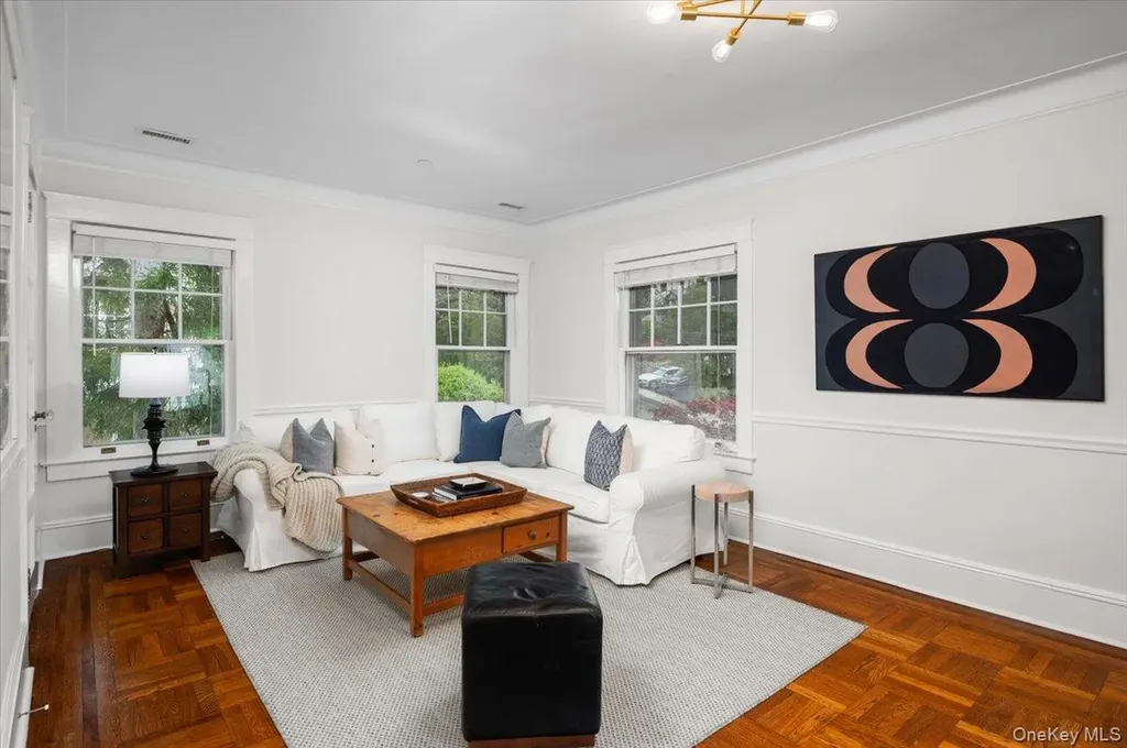33 Young Avenue Pelham NY 10803