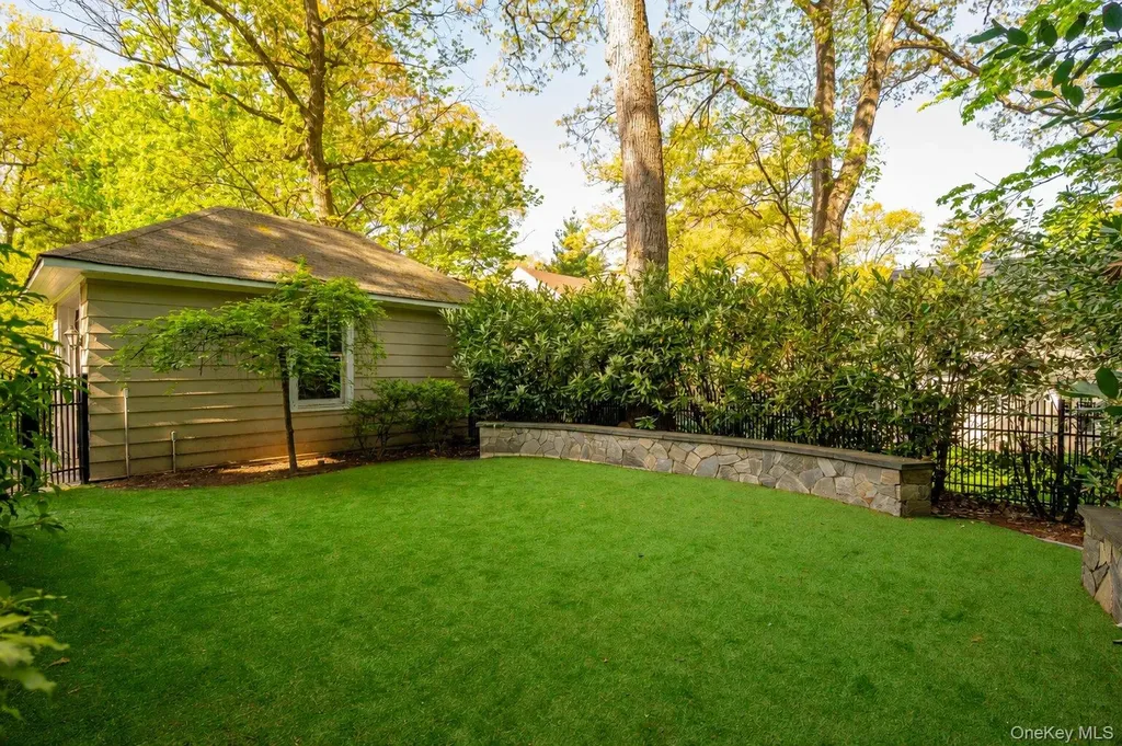 33 Young Avenue Pelham NY 10803