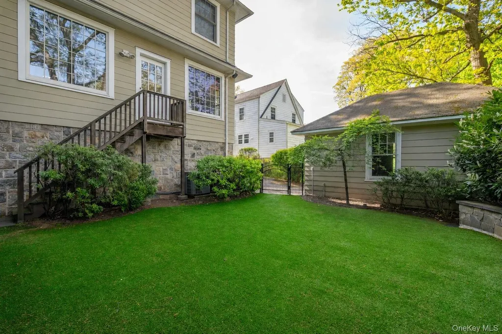 33 Young Avenue Pelham NY 10803