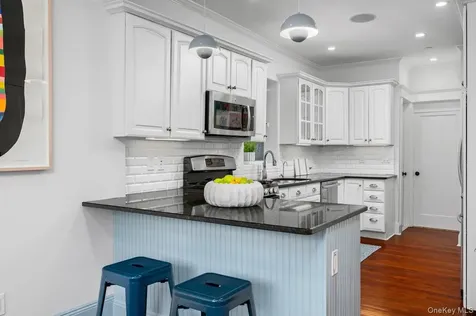 33 Young Avenue Pelham NY 10803