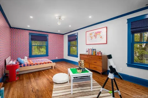 33 Young Avenue Pelham NY 10803