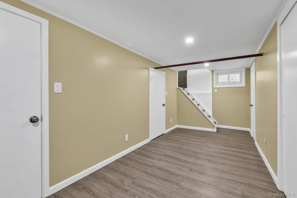 9342 204th Street Hollis NY 11423
