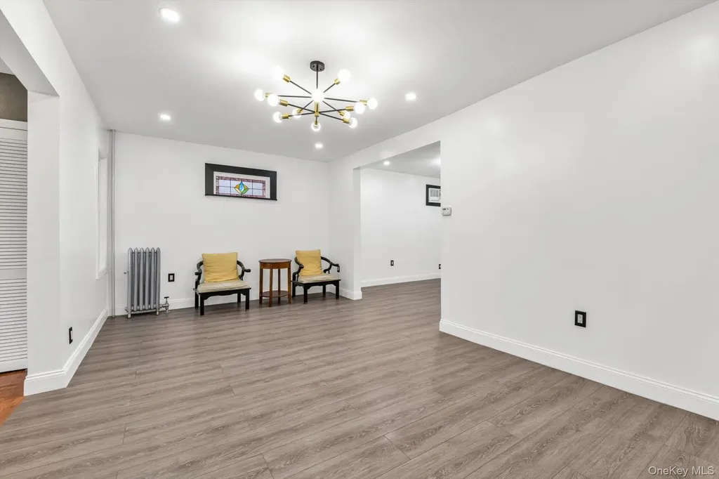 9342 204th Street Hollis NY 11423
