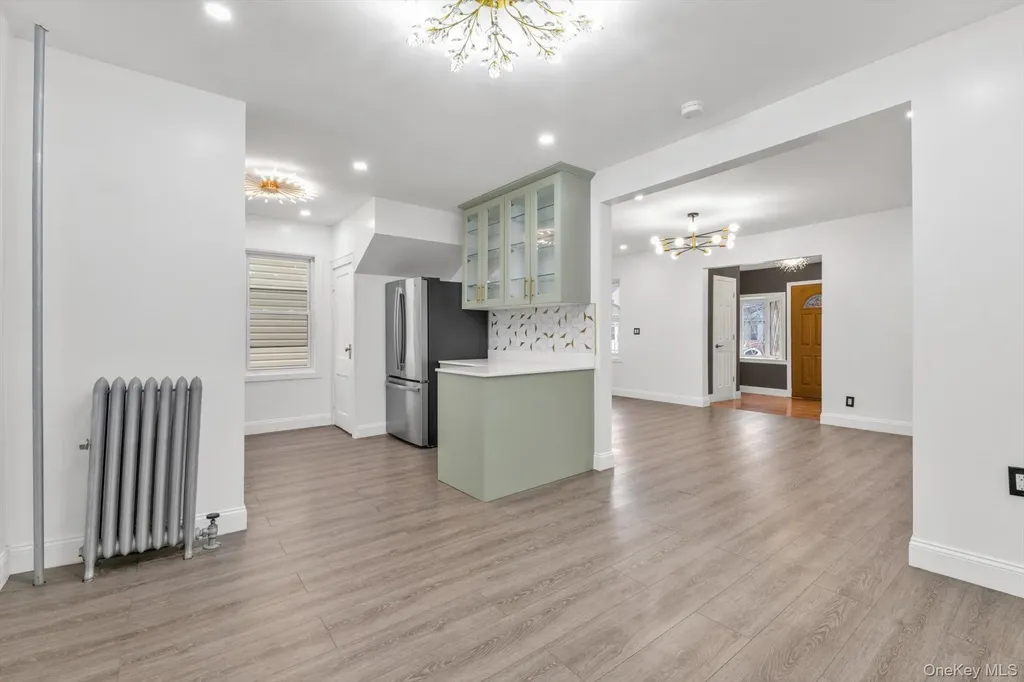 9342 204th Street Hollis NY 11423
