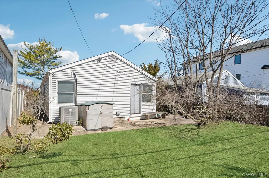 714 E Park Avenue Long Beach NY 11561