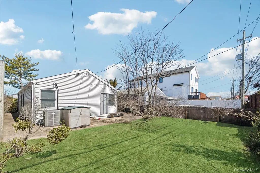 714 E Park Avenue Long Beach NY 11561