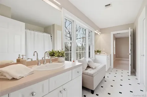 10 Samuel Dann Way Pound Ridge NY 10576