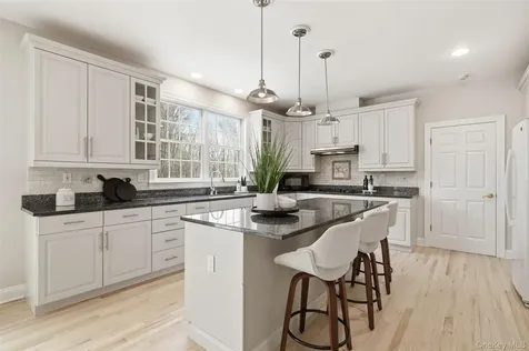10 Samuel Dann Way Pound Ridge NY 10576