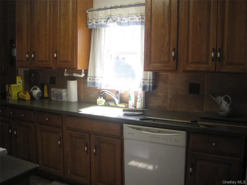 704 Prospect Place Bellmore NY 11710
