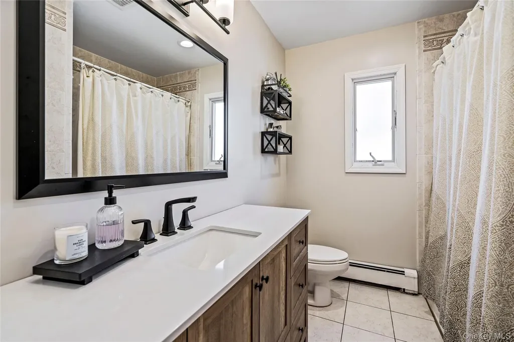 5 Martin Lane Old Bethpage NY 11804