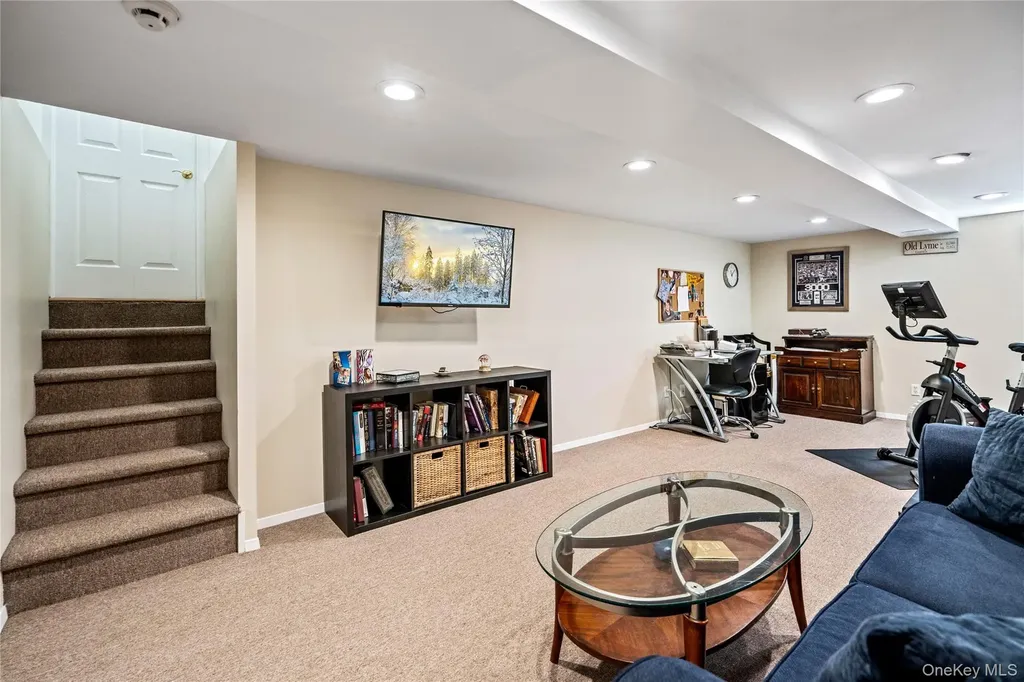 5 Martin Lane Old Bethpage NY 11804