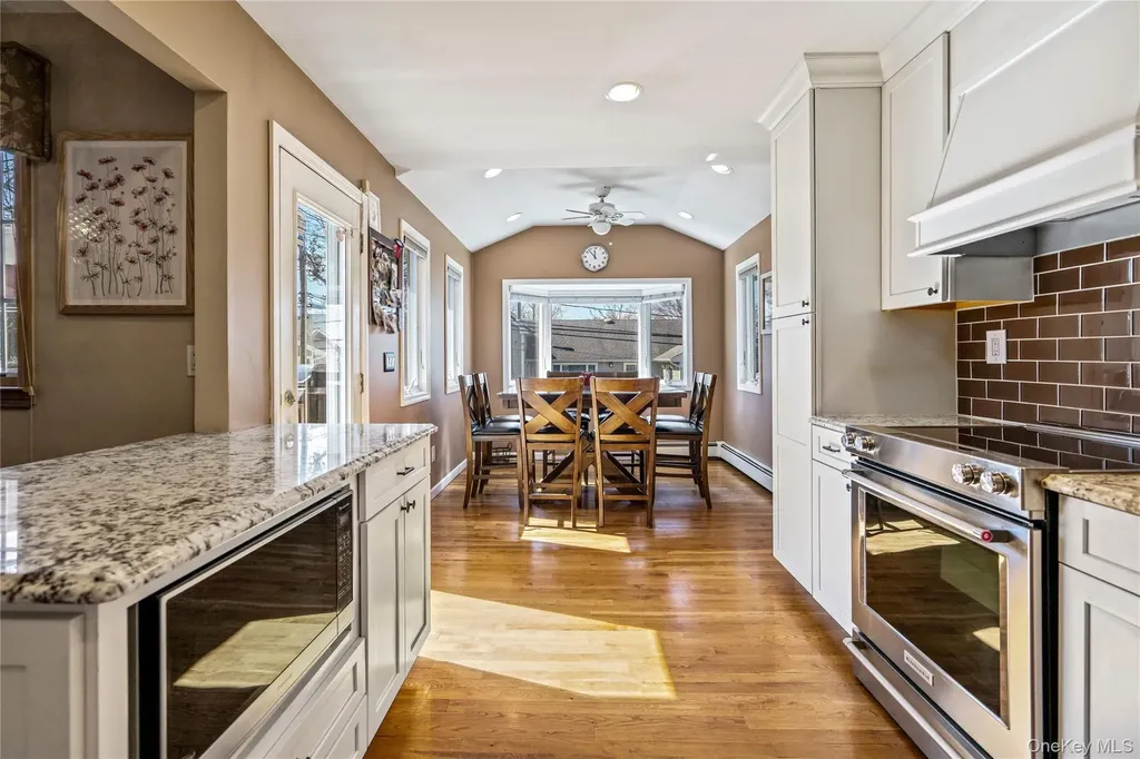 5 Martin Lane Old Bethpage NY 11804