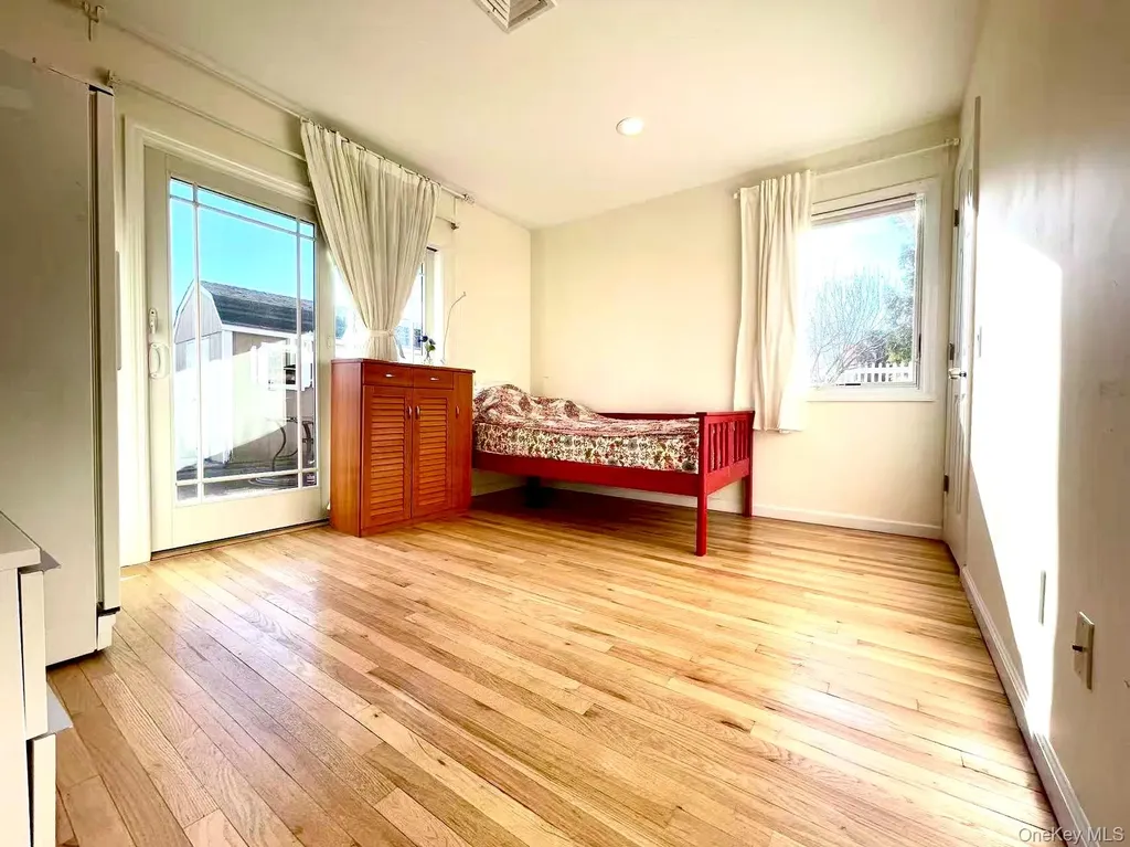 15 Walters Avenue Syosset NY 11791