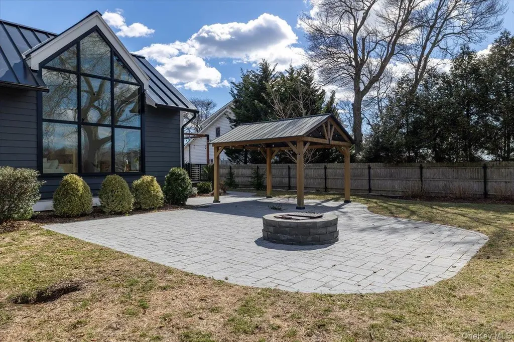16 Shore Road Patchogue NY 11772