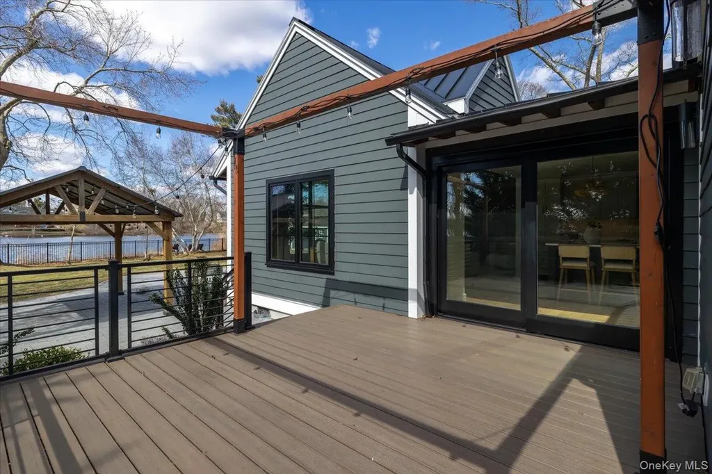 16 Shore Road Patchogue NY 11772