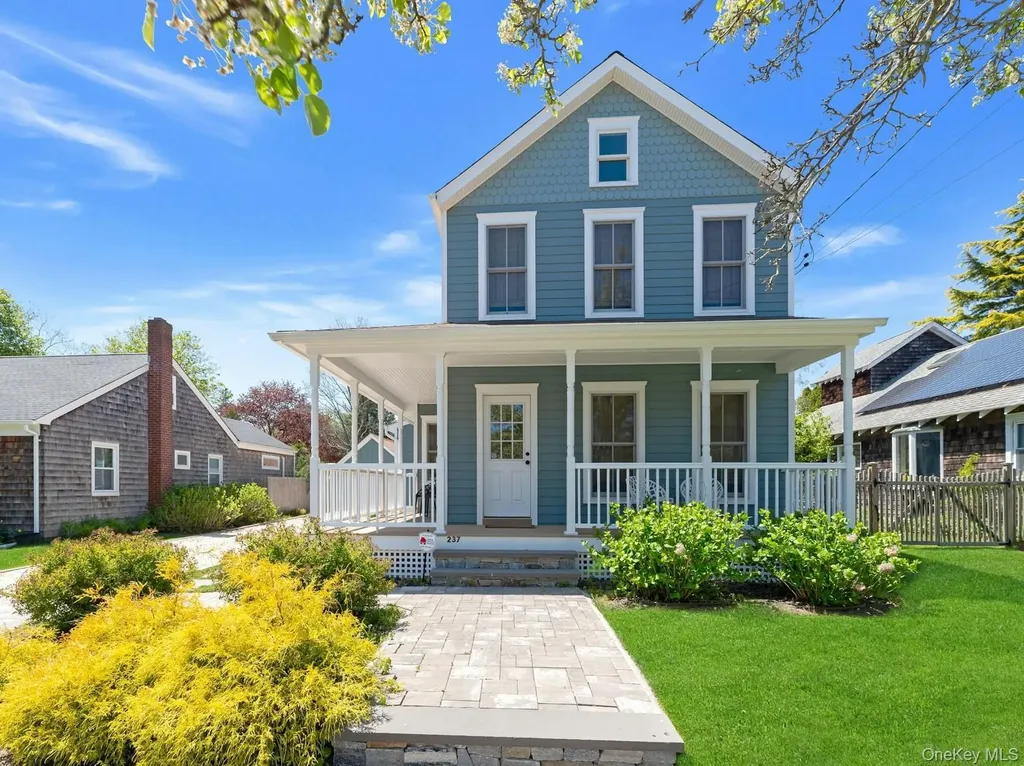 237 6th Street Greenport NY 11944