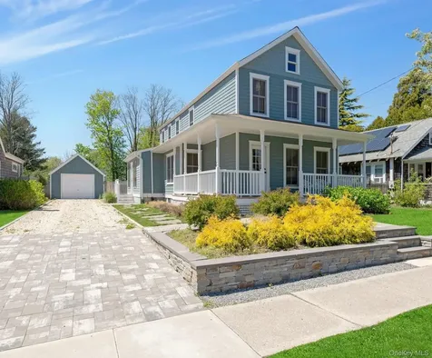 237 6th Street Greenport NY 11944