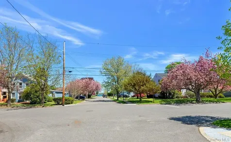 237 6th Street Greenport NY 11944