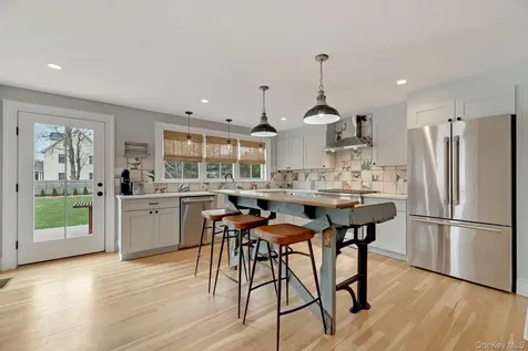 237 6th Street Greenport NY 11944