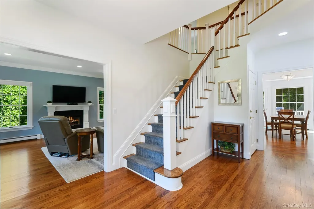 33 Walters Avenue Cold Spring Harbor NY 11724