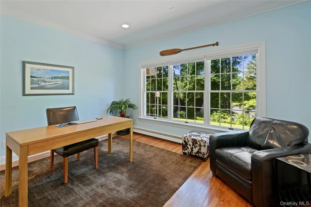33 Walters Avenue Cold Spring Harbor NY 11724