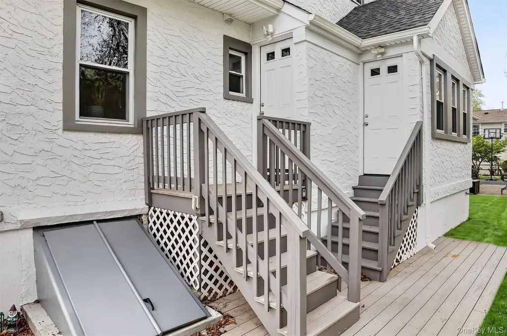 903 Howard Avenue Mamaroneck NY 10543