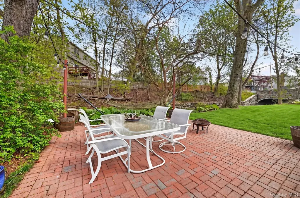 903 Howard Avenue Mamaroneck NY 10543