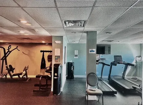 43 Village Circle S Manorville NY 11949