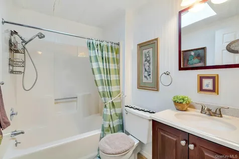 43 Village Circle S Manorville NY 11949