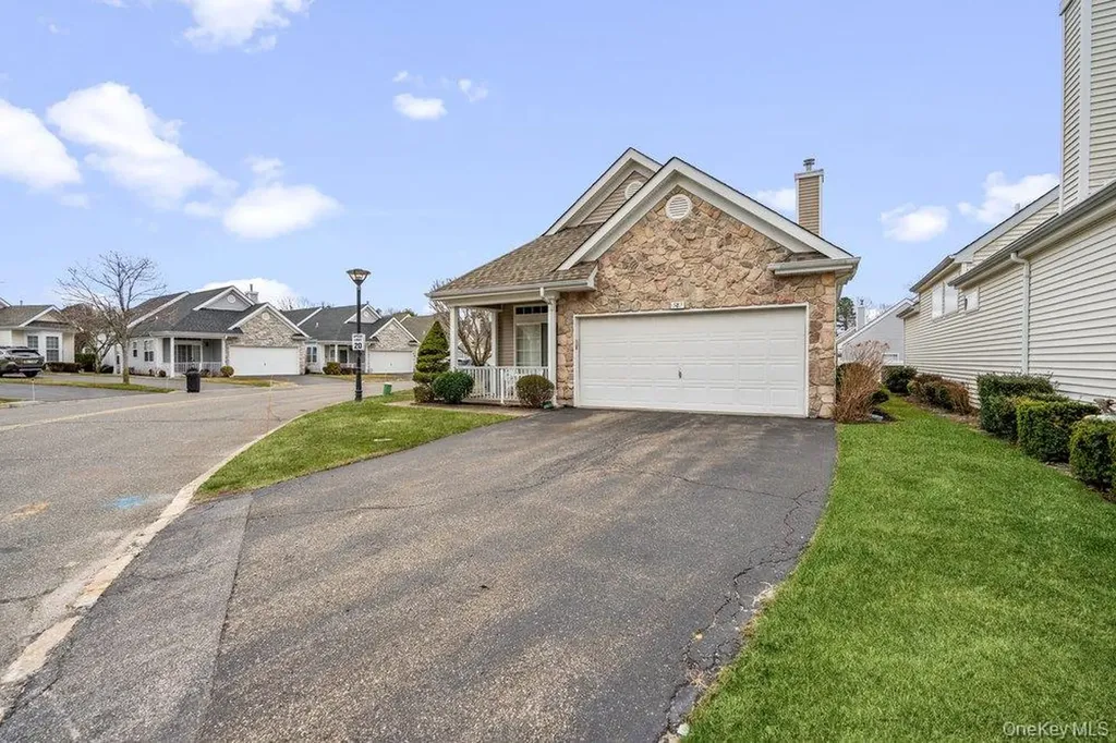 587 Leisure Drive Ridge NY 11961