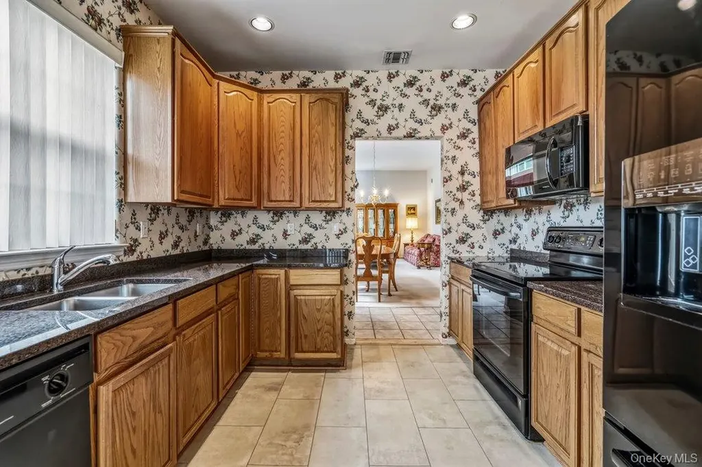 587 Leisure Drive Ridge NY 11961