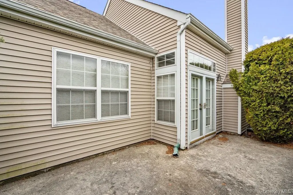 587 Leisure Drive Ridge NY 11961