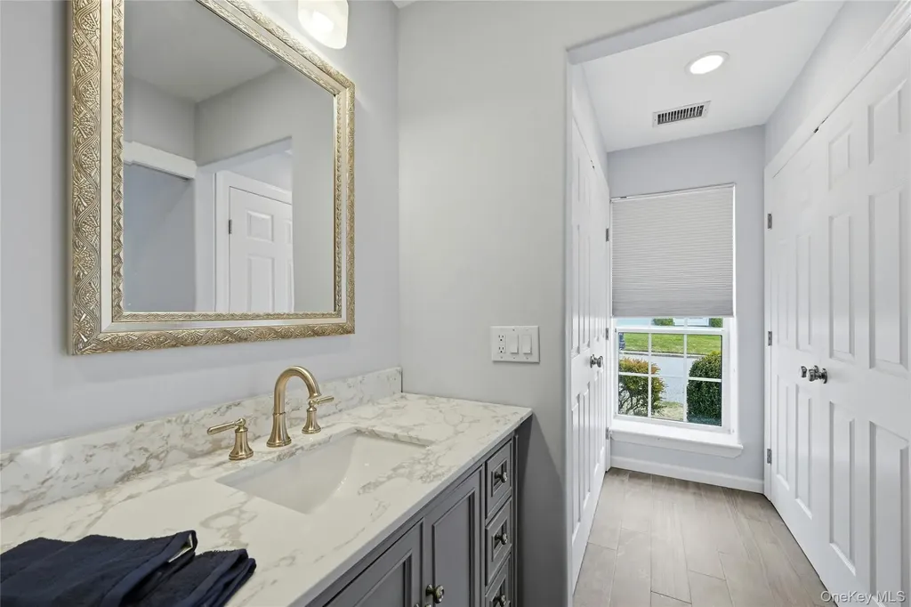 233 Glen Drive Ridge NY 11961