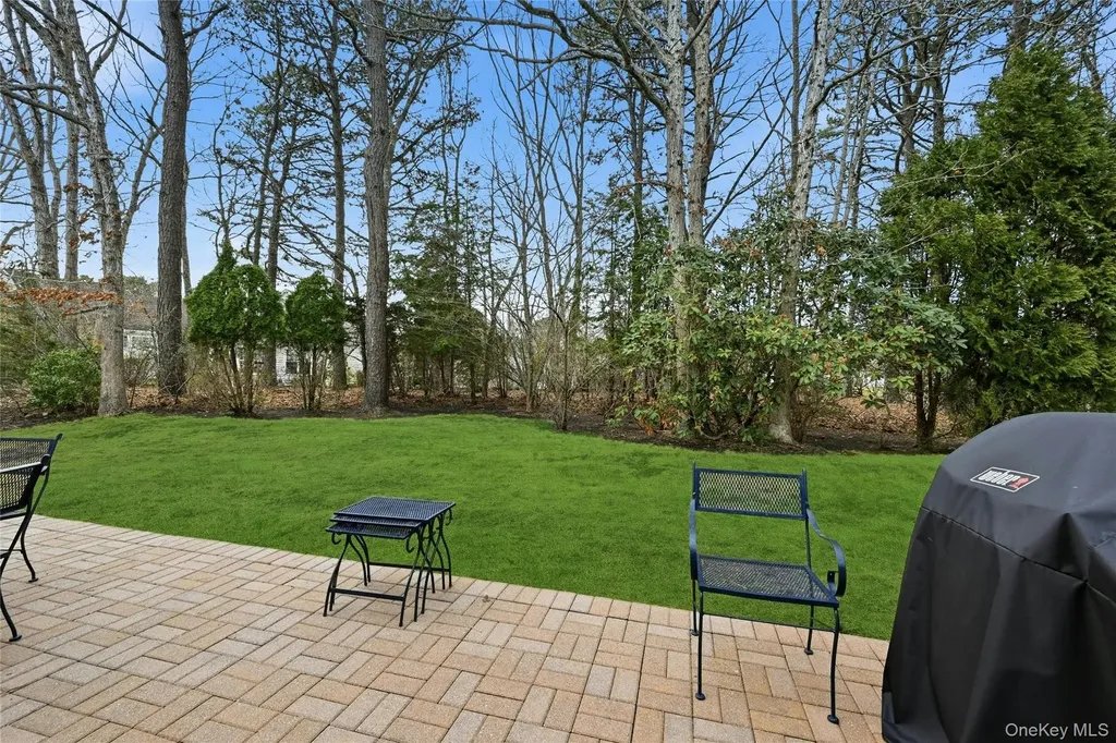 233 Glen Drive Ridge NY 11961