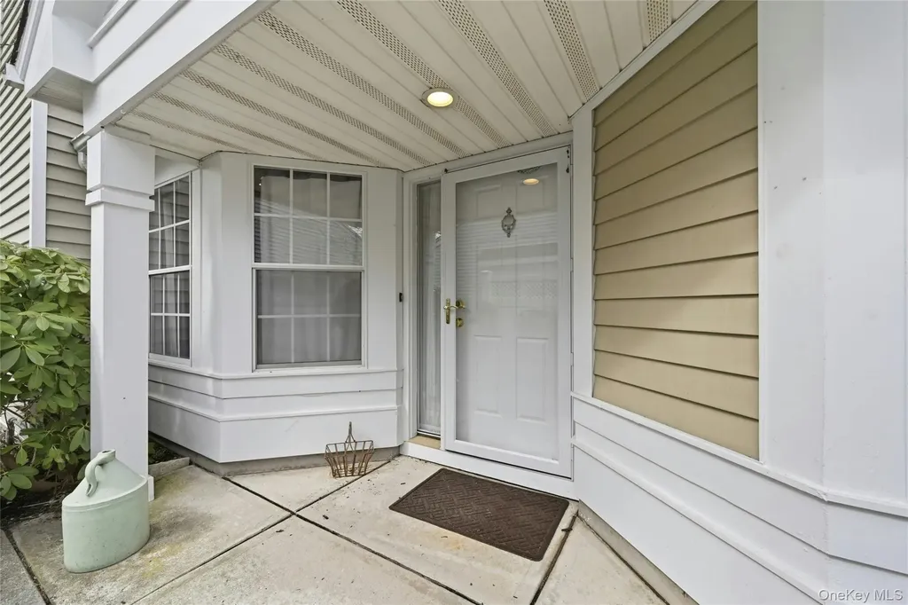 233 Glen Drive Ridge NY 11961