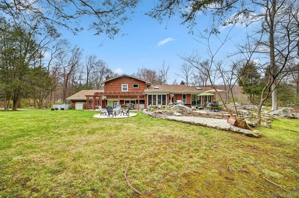 11 Billingsley Trail Goldens Bridge NY 10526