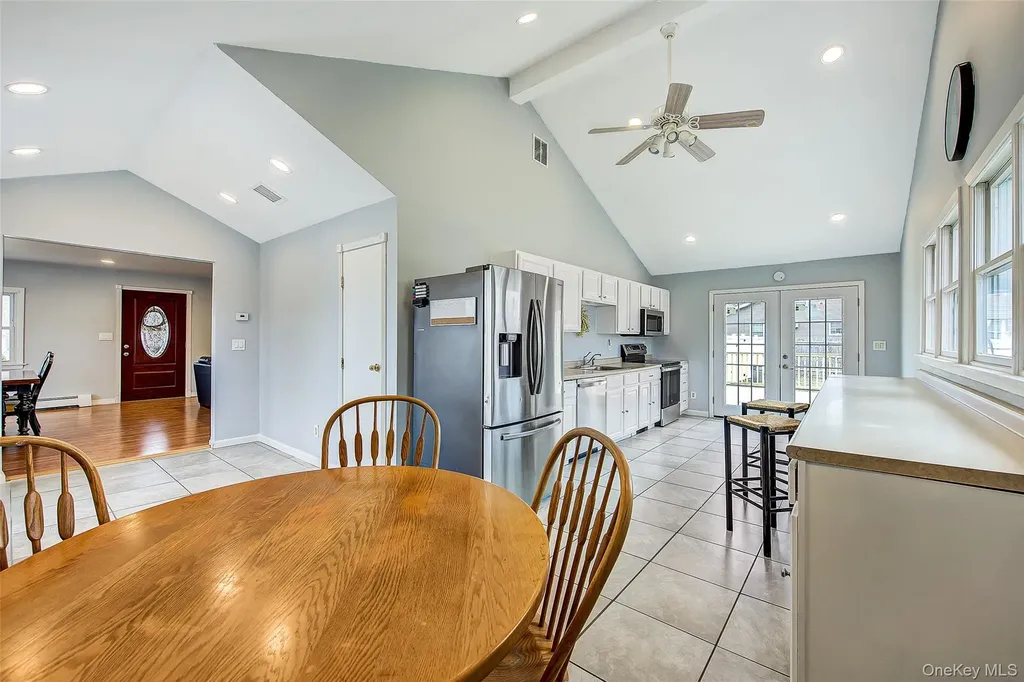 507 Gillette Avenue Bayport NY 11705