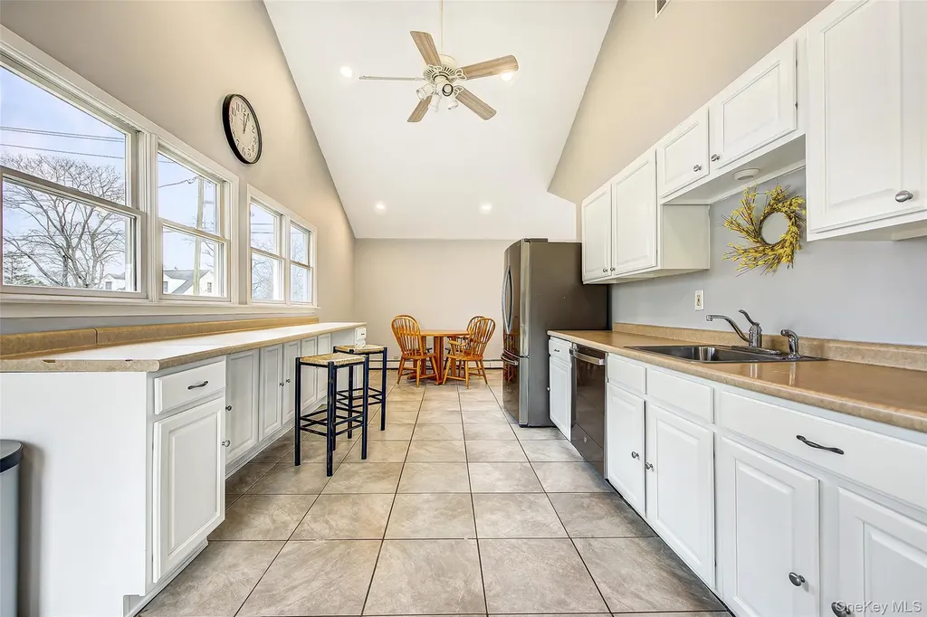 507 Gillette Avenue Bayport NY 11705