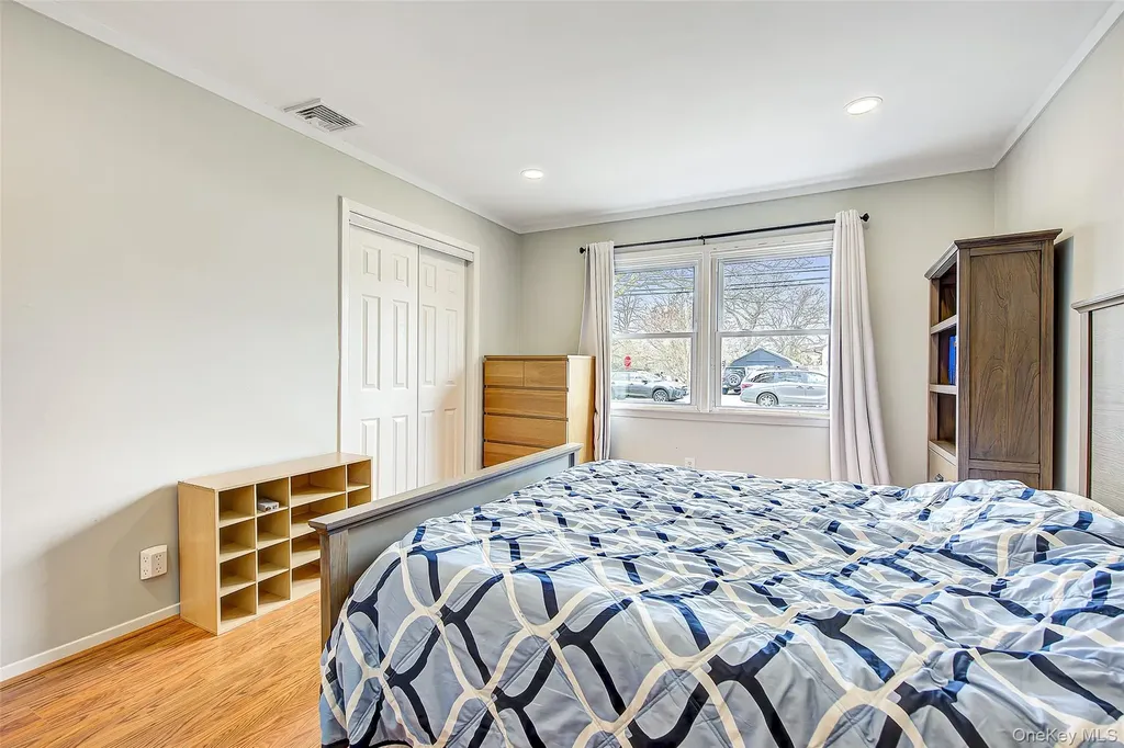 507 Gillette Avenue Bayport NY 11705