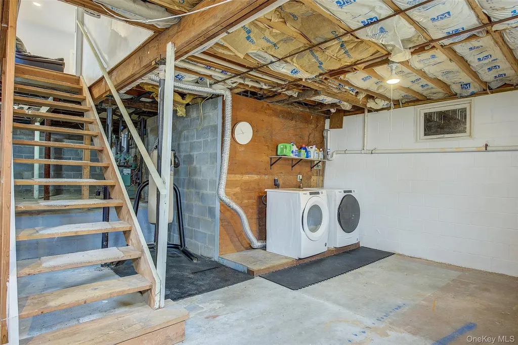 507 Gillette Avenue Bayport NY 11705
