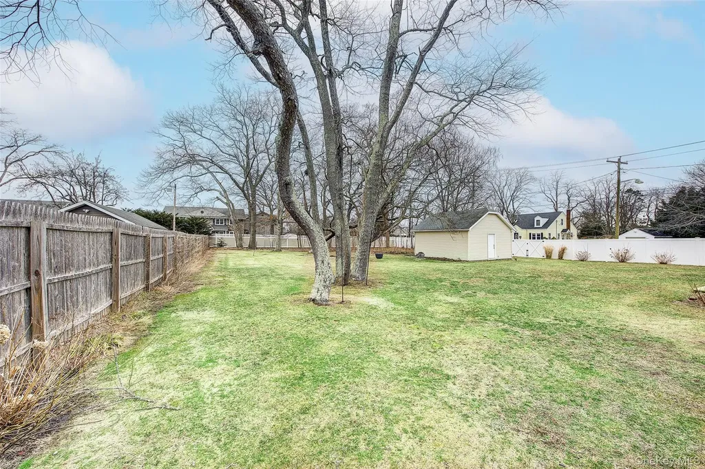 507 Gillette Avenue Bayport NY 11705
