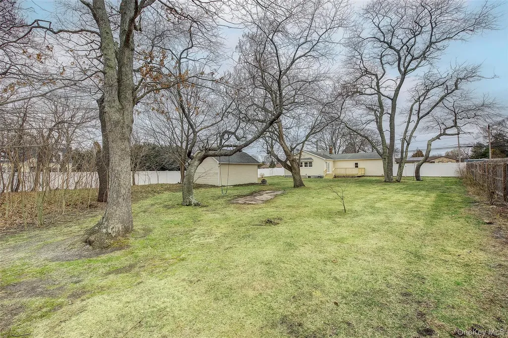 507 Gillette Avenue Bayport NY 11705