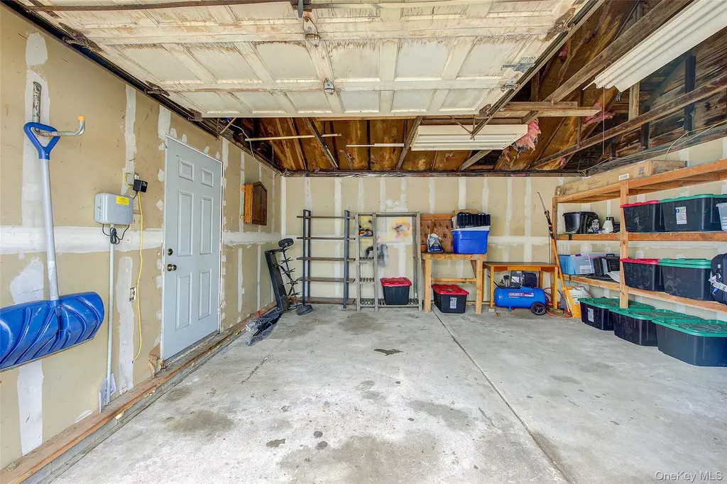 507 Gillette Avenue Bayport NY 11705
