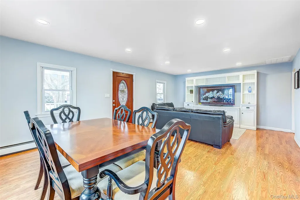 507 Gillette Avenue Bayport NY 11705