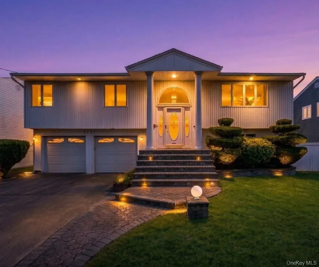 3727 Oceanside Road E Oceanside NY 11572