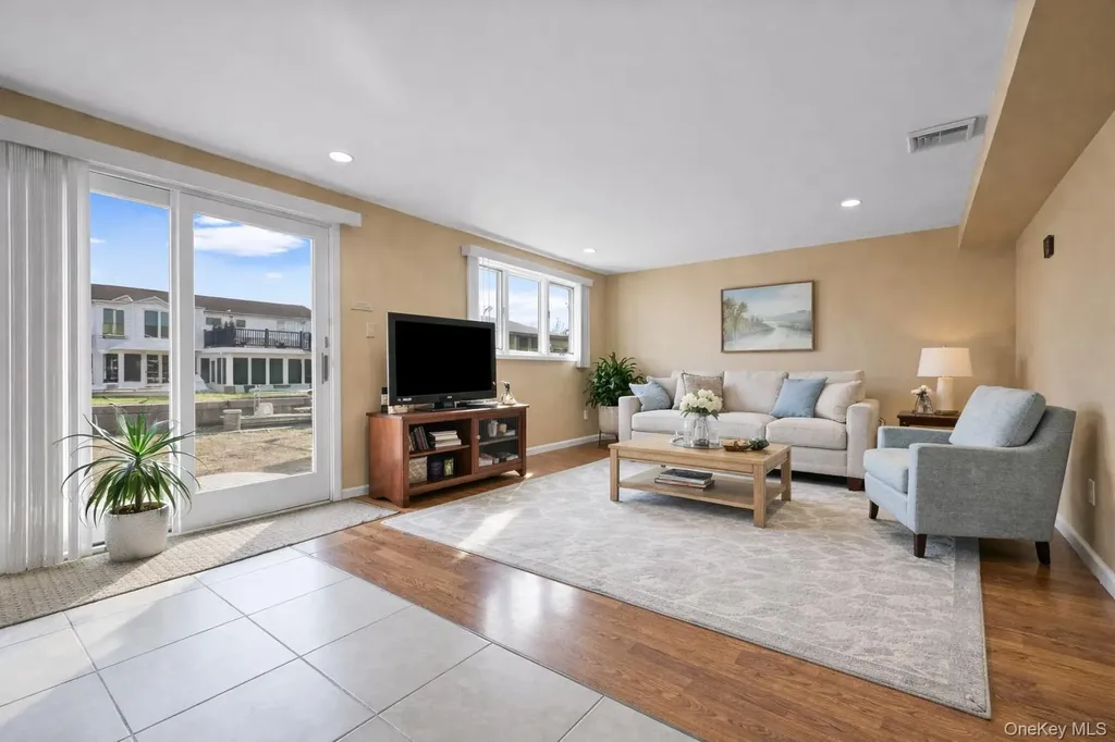 3727 Oceanside Road E Oceanside NY 11572
