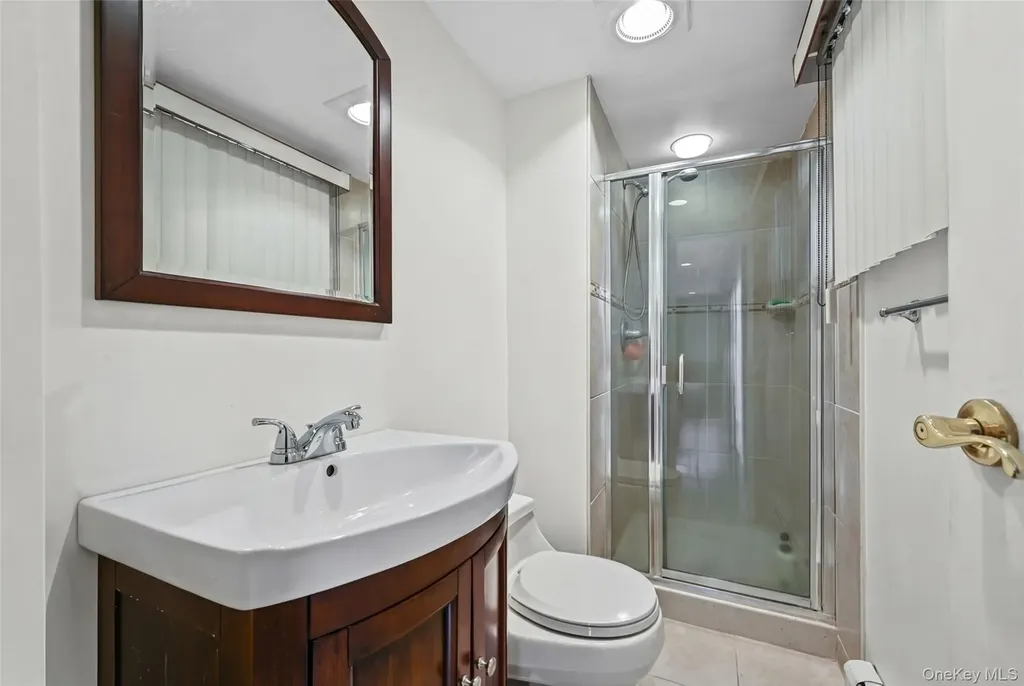 3727 Oceanside Road E Oceanside NY 11572