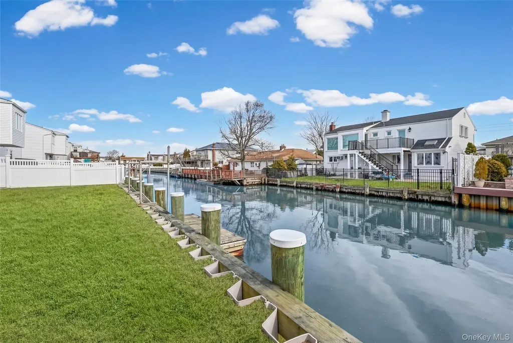 3727 Oceanside Road E Oceanside NY 11572